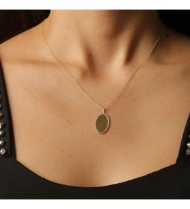 Oval Kesim Kenarları Taşlı Kolye (Altın)