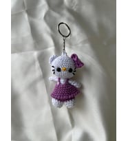 El Yapımı Amigurumi Kedi (Hello Kity) Anahtarlık – Örgü Sevimli Anahtarlık