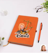 BK Gift Kişiye Özel Kadın Avukat Karikatürlü Turuncu Termo Deri Defter Kalem Seti Model 4