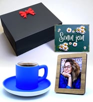 Özel Hediye Kutusunda Renkli Kahve Fincanı - Kişiye Özel Fotoğraflı Set (Mavi)