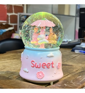 Mega Boy Sweet Animals Küresi Otomatik Kar Püskürtmeli Işıklı Müzikli Kar Küresi