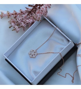 Kar Tanesi Zirkon Taşlı Rose Gold Kaplama Gümüş Kolye