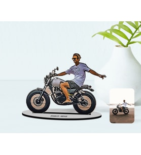 BK Gift Kişiye Özel Tam Boy Motosikletli Adam Karikatürlü Ahşap Biblo Model-1