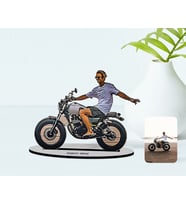 BK Gift Kişiye Özel Tam Boy Motosikletli Adam Karikatürlü Ahşap Biblo Model-1