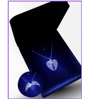 Lüks Işıklı Kutuda 925 Ayar Gümüş Kaplama Melek Kanadı Açılır Kalp Kolye - Kişiye Özel İsimli (Silver)