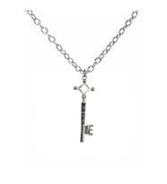 Attack On Titan Shingeki No Kyojin Metal Kolye – 60 cm Zincir  Unisex Anime Aksesuarı (Gümüş)