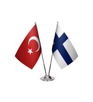 Finlandiya İkili Masa Bayrağı