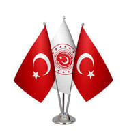 Masa Üstü Milli Savunma Bakanlığı Bayrağı Türk Bayrağı Üçlü Krom Direk Masa Bayrak Seti