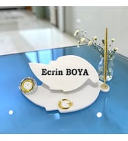 Sümen Ofis için Doğal Beyaz Mermer Yaprak İsimlik Gold Tasarımlı Kalem ve Saat li