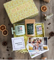 Kişiye Özel Dayıya Hediye Hediye Kutusu - Kişiye Özel T Pastel Kupa, Filtre Kahve, Çakmak, Fotoğraf 10 Adet Doğum Günü Hediyesi (Yeşil)