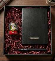 Kişiye Özel Siyah Defter & Siyah Kalem & Yılbaşı Kar Küresi Hediye Seti