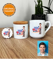 Kişiye Özel Karikatürlü İngilizce Öğretmeni Hediye Seti Kupa Bardak, Kalemlik, Anahtarlık Erkek İngilizce Öğretmenine Öğretmenler Günü Hediyesi (Beyaz)