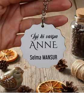 Kişiye Özel Anneye Hediye Anahtarlık Anneler Günü Hediyesi (Bej)