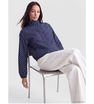 LCWAIKIKI Classic Lacivert Dik Yaka Puantiyeli Oversize Kadın Mont