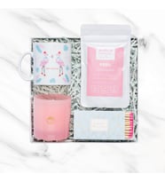 HelloBox Pink New Year Yılbaşı Hediye Kutusu