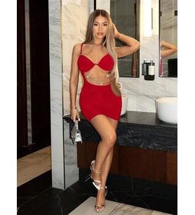 Amora Secret Zincir Detaylı Göğüs Dekolteli Kırmızı Mini Club Elbisesi
