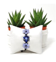 Kalsedon Lapis Lazuli Çiçek Motifli Örme Bileklik 6 mm