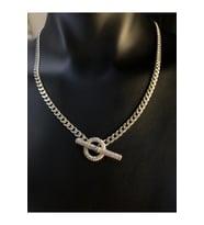 Kadın Gümüş Kolye - T Bar Zirconia Taş Detaylı Kilit Choker Gurmet Zincirli •ışıklı Kutuda Kolye
