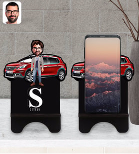 BK Gift Kişiye Özel Plakalı Erkek Peugeot 2008 Karikatürlü Ahşap Biblo Telefon Standı-2