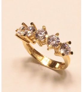 14 Ayar Altın Beştaş Yüzük