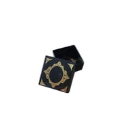 Komple Karton Kutu Saray Desen Gold Yaldız 4X4X2 CM (50 Adet)  Siyah