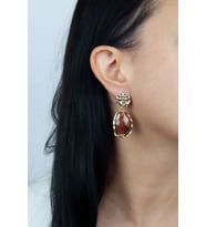 Kehribar Renk Taşlı Gold Küpe
