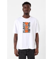 Love Death Robots Orange Beyaz Erkek Oversize Tshirt