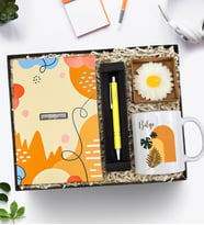 Kişiye Özel Turuncu Tasarım Defter & Gümüş Renk Detaylı Sarı Tükenmez Kalem & Kraft Kutulu Mum & Kupa Hediye Seti