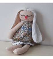 Peluş Oyuncak El Dikimi Uyku Tavşanı Çiçekli Elbiseli (Çok Renkli)