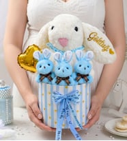 Kişiye Özel İsimli Tavşanlı Özel Kutuda Mavi 3'lü Ayıcık Buketi – Baby Shower & Yeni Doğan Erkek Bebek Hediyesi Eşe Hediye