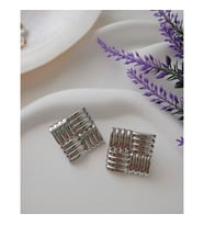 Lente Aksesuar Kare Form Çizgi Küpe - Özel Seri Marka Model Küpe (Silver)