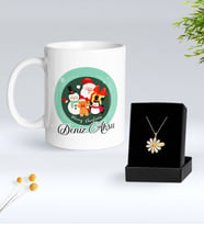 Sevgiliye Yılbaşı Hediyesi BK Gift Kişiye Özel İsimli Yılbaşı Tasarımlı Beyaz Kupa Bardak ve Papatya Kolye Hediye Seti-12, Sevgiliye Hediye, İsimli Kolye