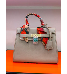 Hermès Kelly Bej Deri Kadın El Çantası – Altın Renk Metal Tokalı
