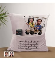 BK Gift Kişiye Özel Sevgililer Karikatür Tasarımlı Organizer Kumanda ve Atıştırmalık Cepli Pembe Kırlent Yastık-96 Arkadaşa Hediye, Cepli Yastık