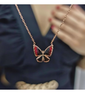 Kelebek Minimal Lazer Geçişli Kolye (Karışık)
