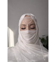 Tesettüre Uyumlu Arkası Ayarlanabilir Kristal Boncuklu Baş Aksesuarı