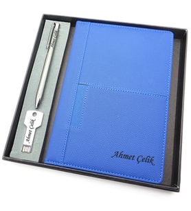 Signator® Codex  N271 Kişiye Özel Defterli Set - İsme Özel Gümüş Kalem + İsme Özel Mavi Defter + İsme Özel 32 GB USB Bellek İsme Özel Kutusunda Hediyelik Set (Karışık)