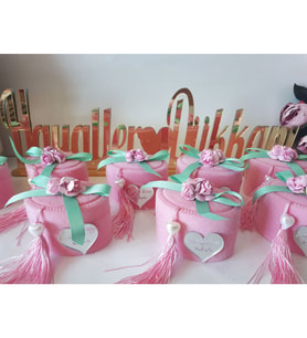 30 Adet Pembe Kutu Nikah Şekeri Pleksi İsimlikli-