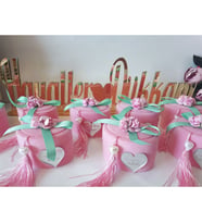 30 Adet Pembe Kutu Nikah Şekeri Pleksi İsimlikli-