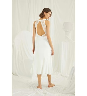 Monamise Kadın Göğüs ve Sırt Dekoteli Brode Dantelli Yırtmaçlı Gecelik 18533 