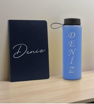 BK Gift Kişiye Özel İsimli Lacivert Defter ve Mavi Cam Matara Hediye Seti-1, Sevgiliye Hediye, Arkadaşa Hediye, Yeni İş Hediyesi