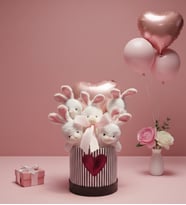 Rose Gold Kalp Balonlu Sevimli Peluş Tavşan Buketi & Özel Seri Kalp Logolu Hediye Kutusu, Gift Box - Sevgiliye, Arkadaşa Sürpriz Doğum Günü & Bebek Hediyesi (Beyaz-Pembe)