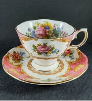 İngiliz Royal Albert damgalı, Lady Carlyle Serisi Duble Kahve Fincanı (Beyaz)