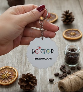 Kişiye Özel Doktor Anahtarlık Tıp Bayramı Hediyesi (Bej)