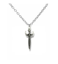 Antik Savaşçı Kılıç Figürlü Unisex Kolye – 60 cm Zincirli, Gotik ve Tarihi Tarz Metal Takı