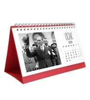 2027 Atatürk Takvimi - Atatürk Fotoğraflı 2027 Masa Takvimi - Kırmızı Renk