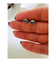 MAVİ GÖZ MİNİMAL ÇELİK KÜPE 5MM-GOLD ACR4233