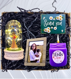 Kişiye Özel Fotoğraflı Hediye Seti & Işıklı Şans Melekli Fanus & Kokulu Mor Mum