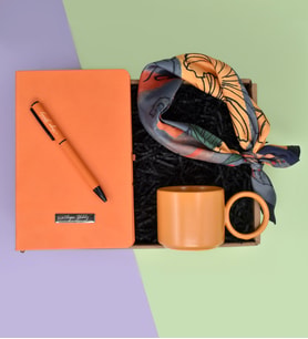 Kişiye Özel Turuncu Defter& Turuncu Roller Kalem& Turuncu Detaylı Fular& Yuvarlak Kulplu Turuncu Kupa Hediye Seti