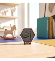 Hat Sanatıyla Hazırlanan İnnellâhe Meas-Sâbirîn Yazılı Dekoratif Obje, Çalışma Masası ve Kitaplık İçin Estetik Tasarım 10x10 cm